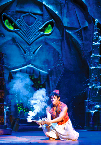 Adam Jacobs in 'Aladdin' (Photo credit: Deen van Meer) 