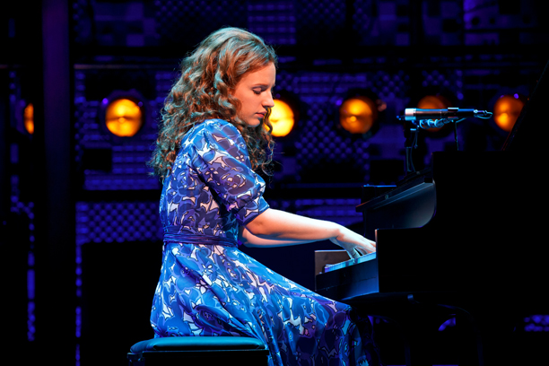 Jessie Mueller in 'Beautiful' (Photo credit: Joan Marcus)