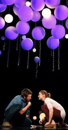 Gyllenhaal and Wilson in 'Constellations' (Photo: Joan Marcus)