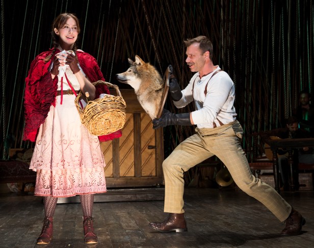 Emily Young and Noah Brody in 'Into the Woods' (Photo: Joan Marcus)