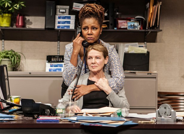 Tonya Pinkins and Dianne Wiest in 'Rasheeda Speaking' (Photo: Monique Carboni)