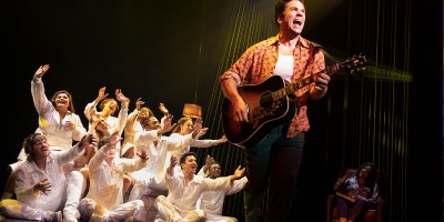 Will Swenson in “A Beautiful Noise: The Neil Diamond Musical” (Photo: Julieta Cervantes)