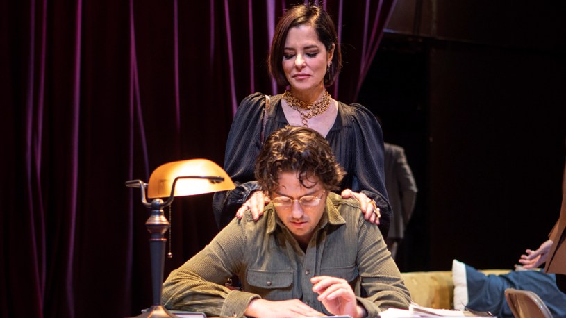 seagull-woodstock-parker-posey-nat-wolff