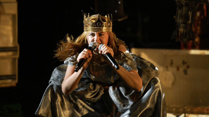 safe-house-kate-gilmore