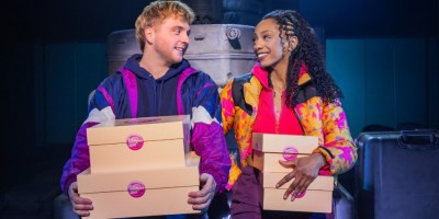 two-strangers-carry-a-cake